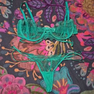 Bluebella Bright Green Lace Underwire Bra & Strappy Thong Set